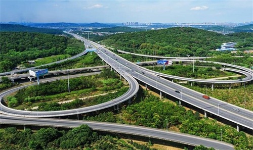 漳县钢筋套筒应用于高速公路